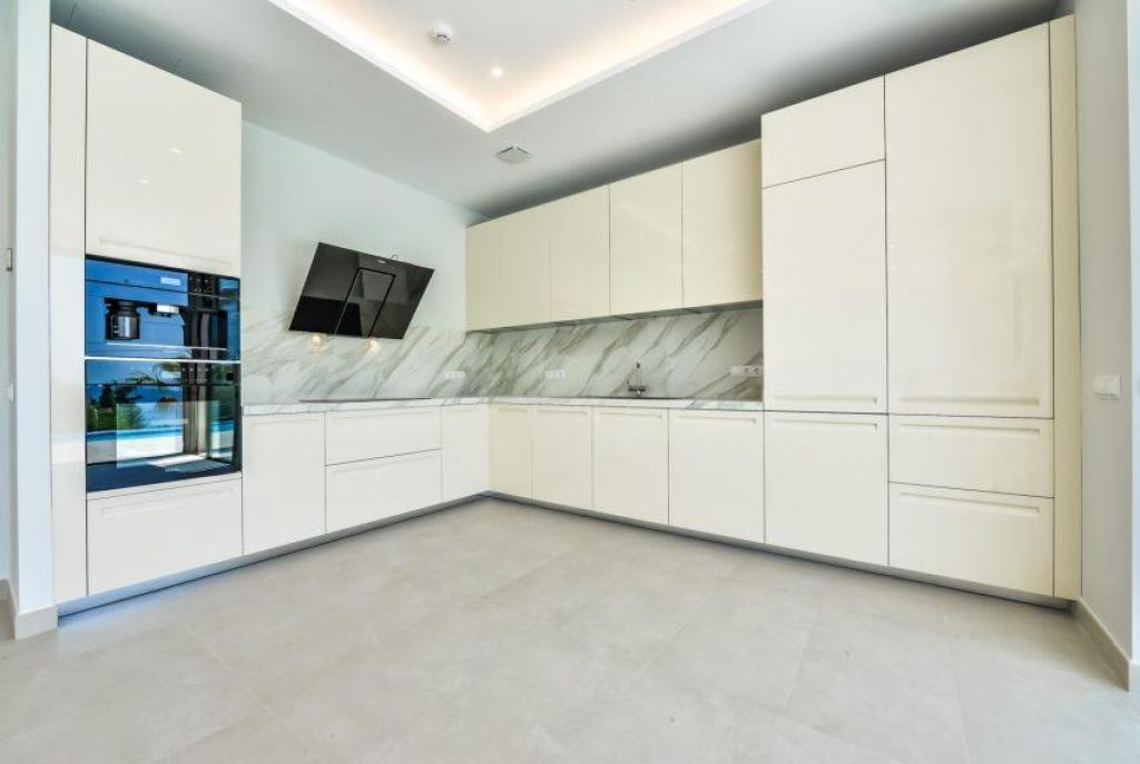 6 bed villas in Calpe