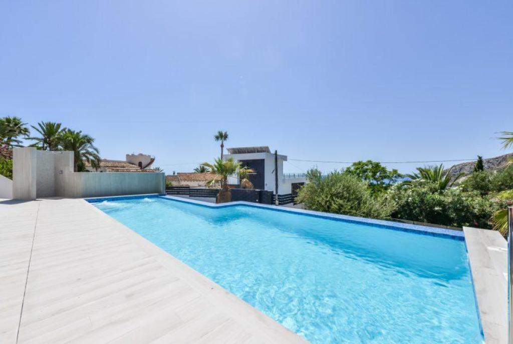 6 bed villas in Calpe