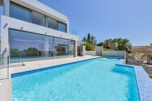 6 bed villas in Calpe