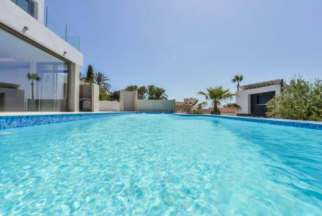 6 bed villas in Calpe