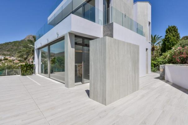 6 bed villas in Calpe