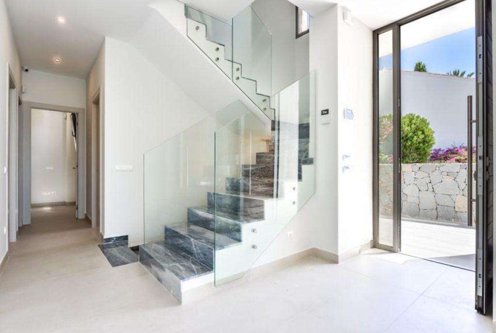 6 bed villas in Calpe