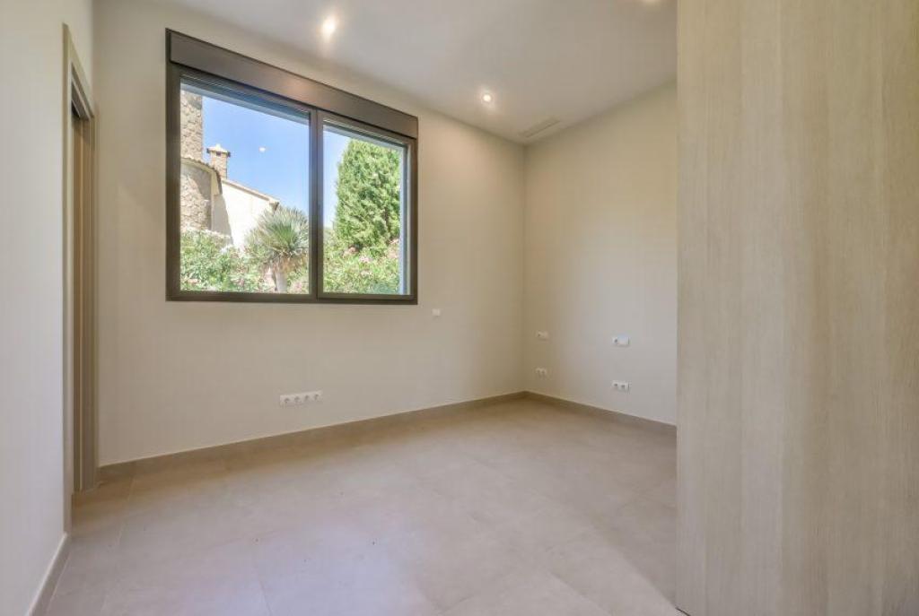 6 bed villas in Calpe