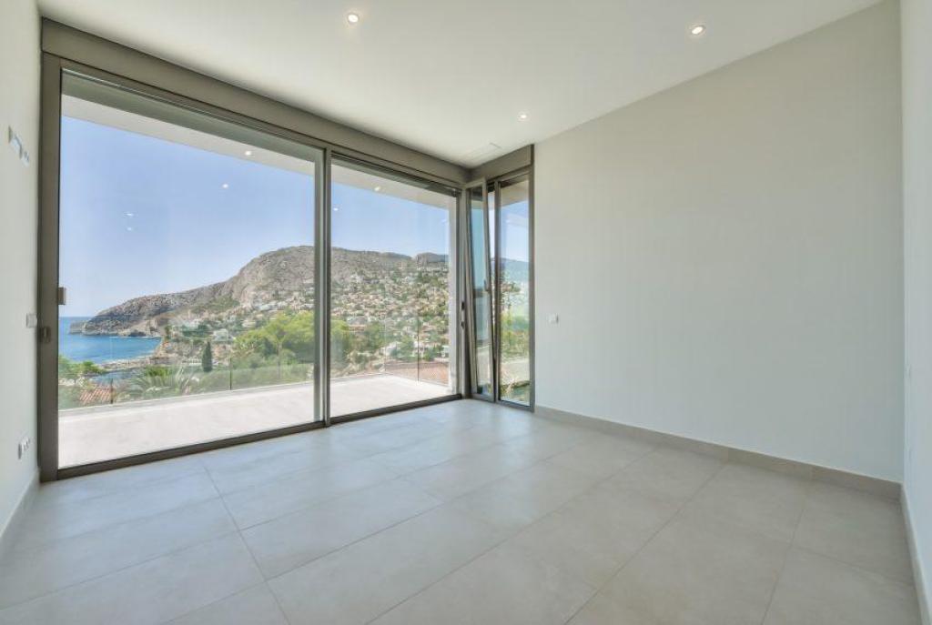 6 bed villas in Calpe