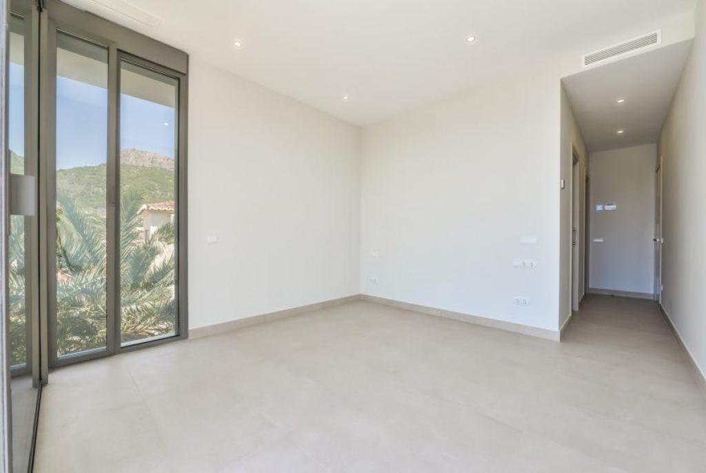 6 bed villas in Calpe
