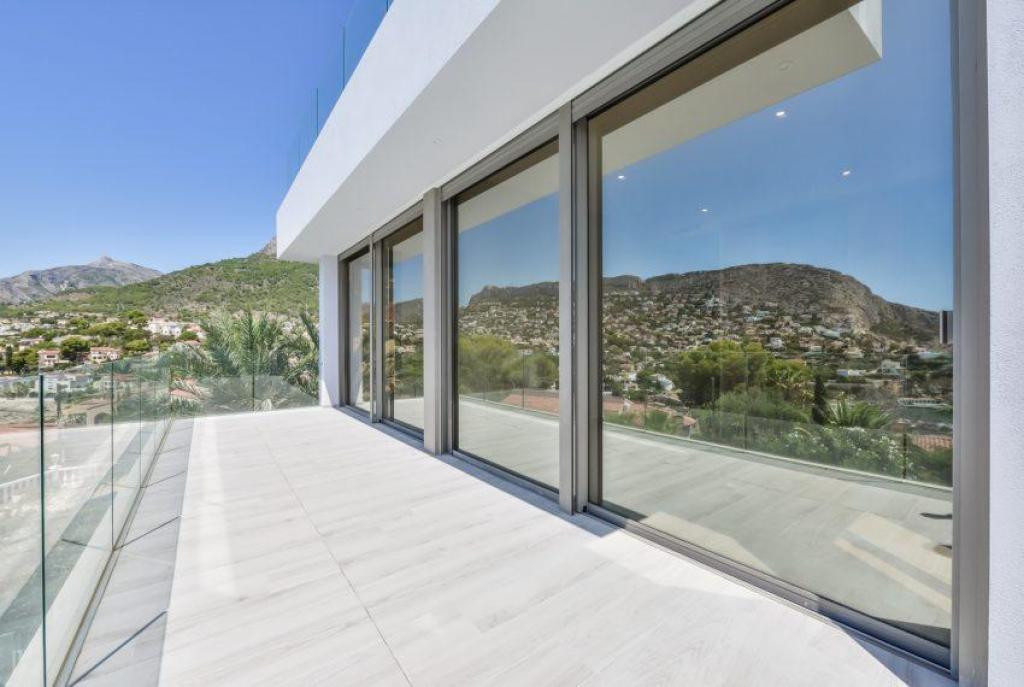 6 bed villas in Calpe