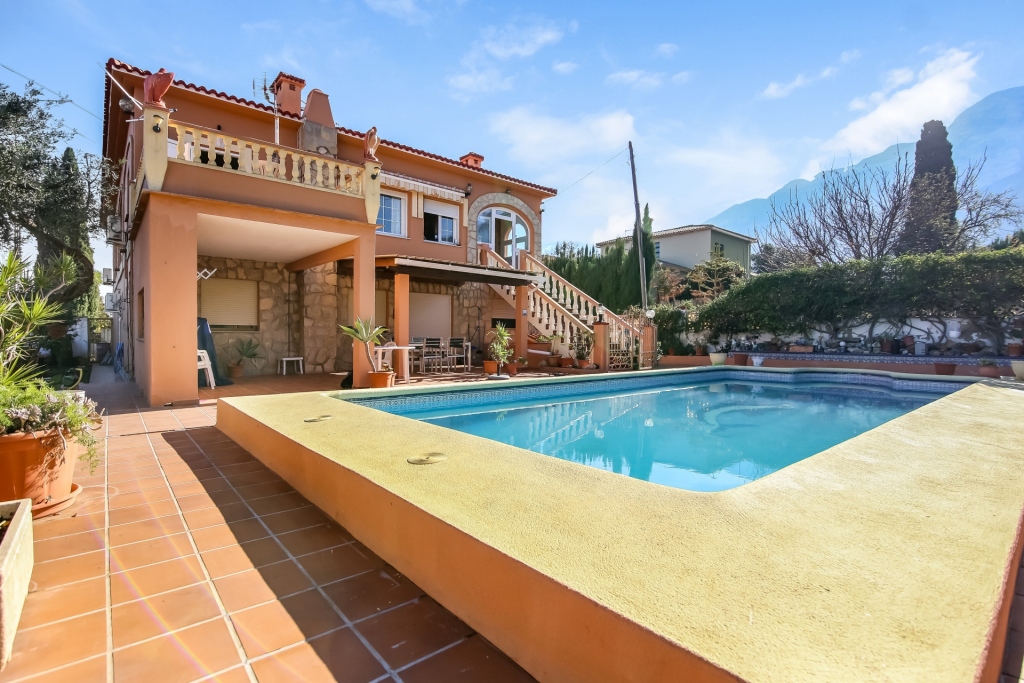 7 bed villa in Denia