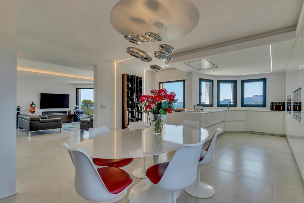 4 bed villas in Moraira