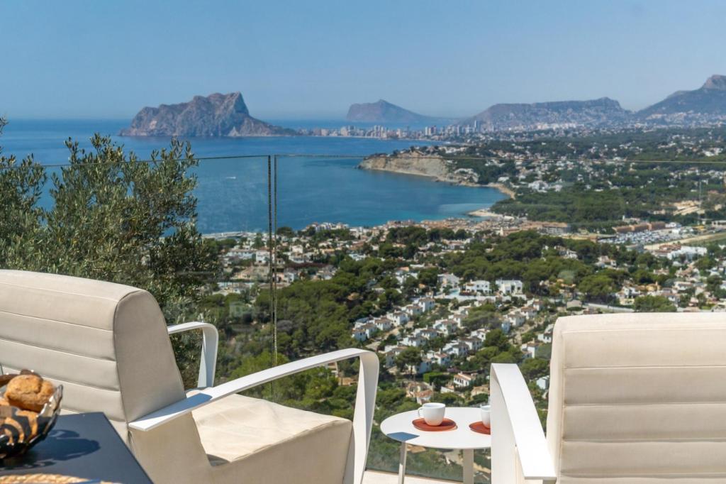 4 bed villas in Moraira