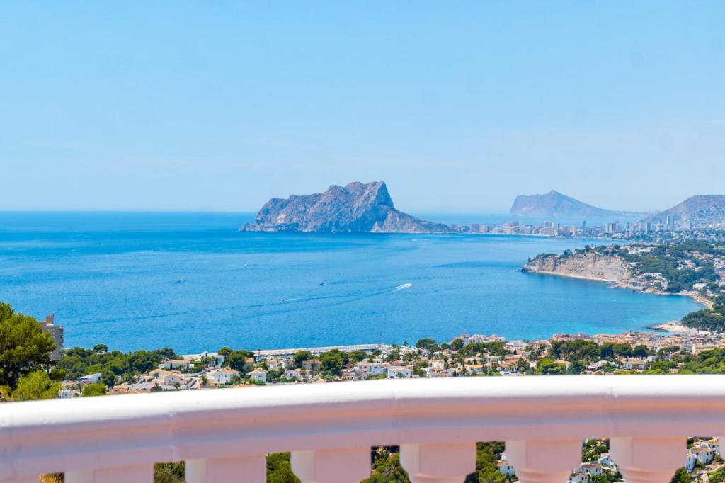 4 bed villas in Moraira