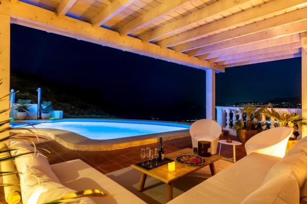4 bed villas in Moraira
