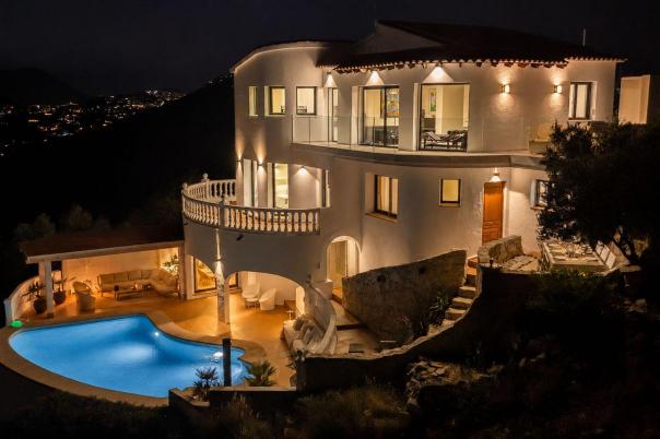 4 bed villas in Moraira