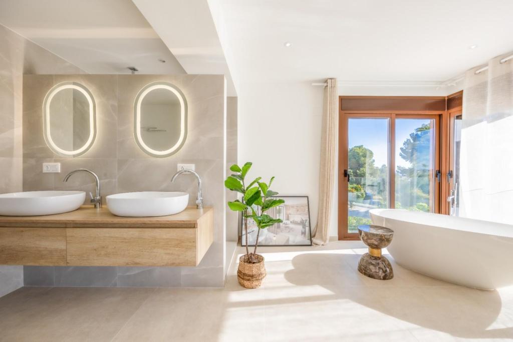 5 bed villa in Alfaz del Pi