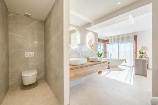 5 bed villa in Alfaz del Pi