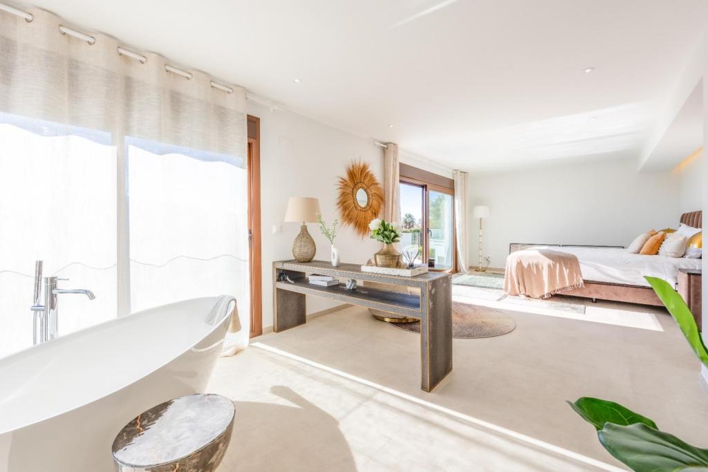 5 bed villa in Alfaz del Pi