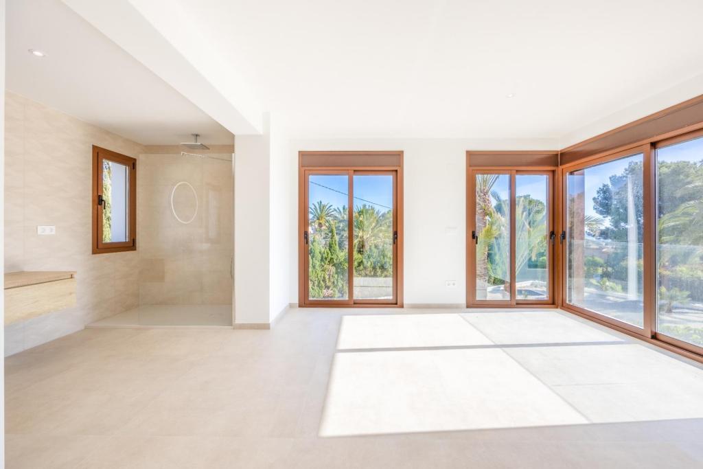 5 bed villa in Alfaz del Pi