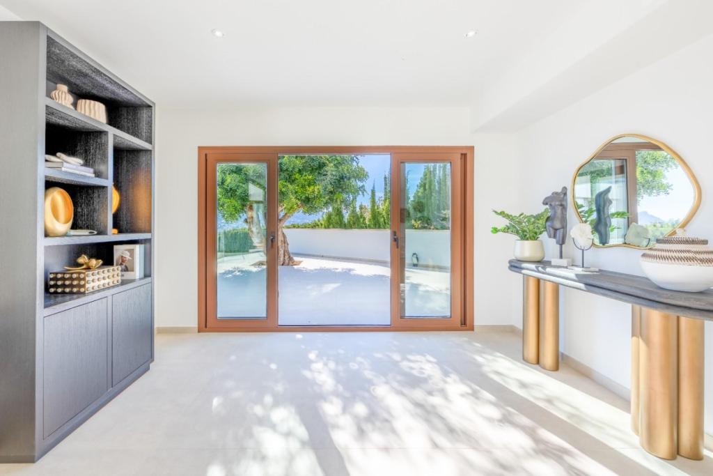 5 bed villa in Alfaz del Pi