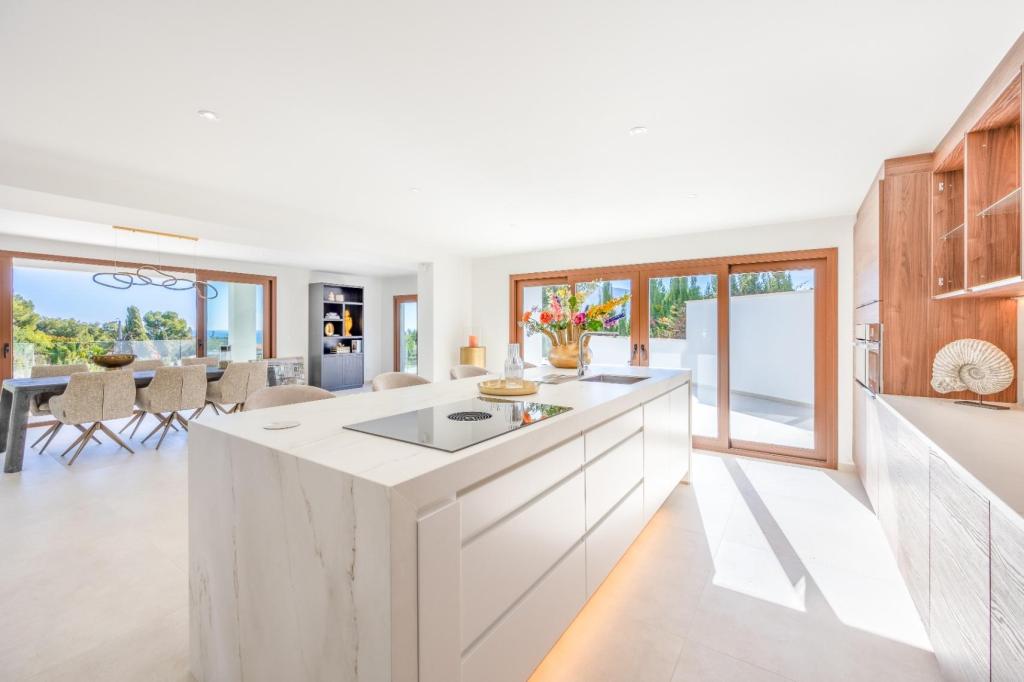 5 bed villa in Alfaz del Pi