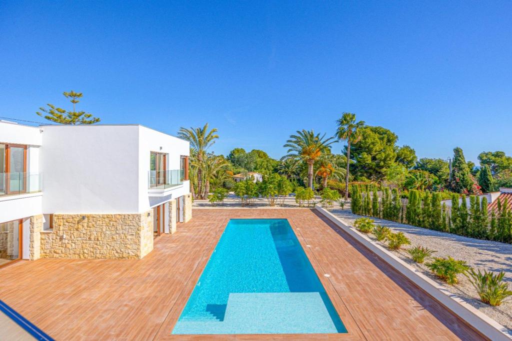 5 bed villa in Alfaz del Pi