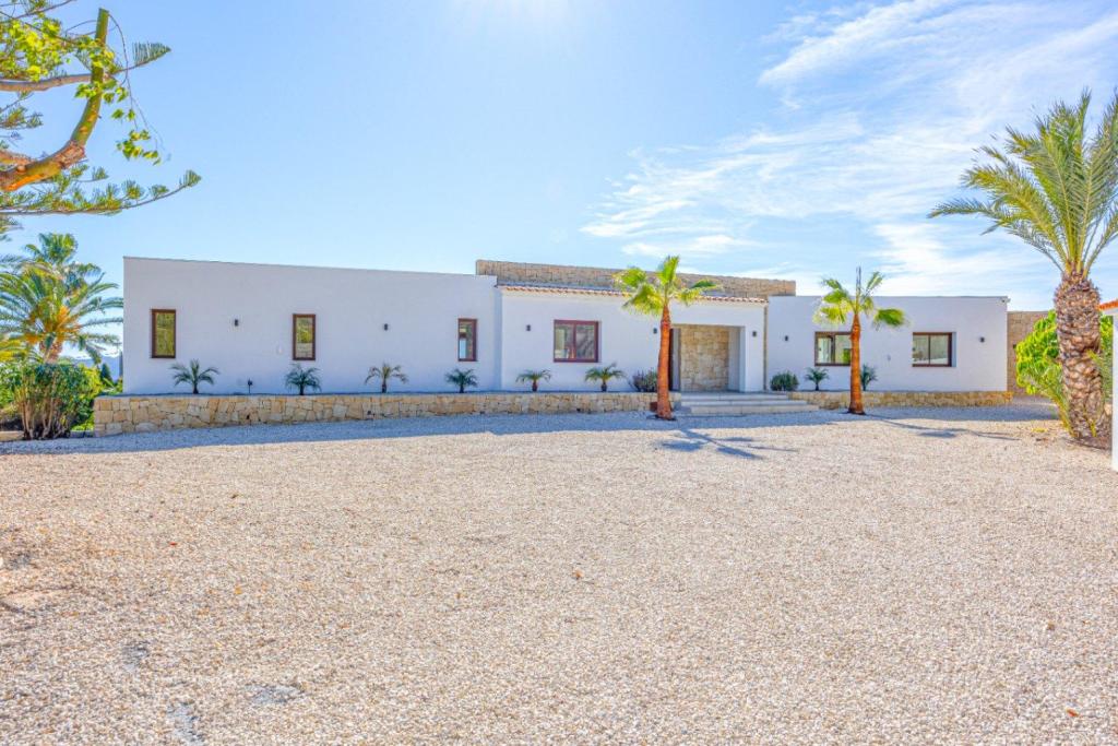 5 bed villa in Alfaz del Pi