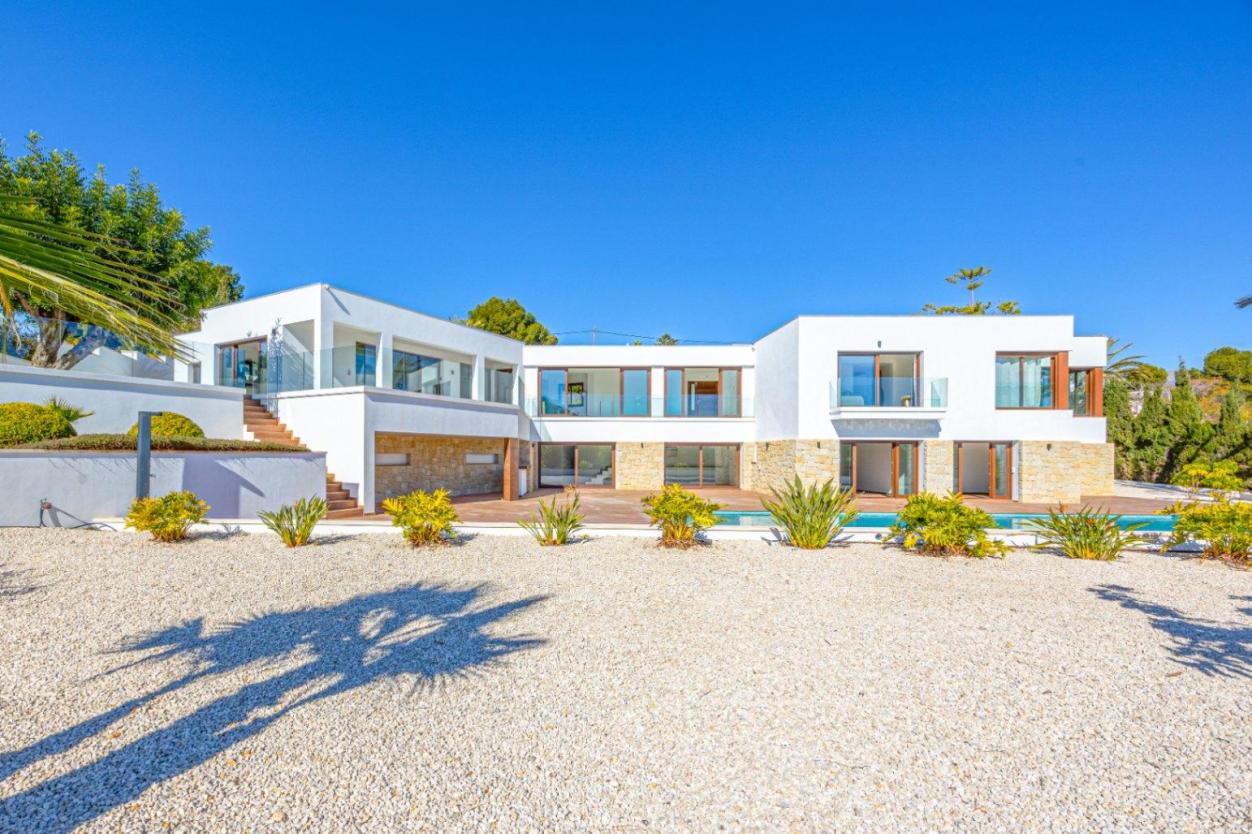 5 bed villa in Alfaz del Pi