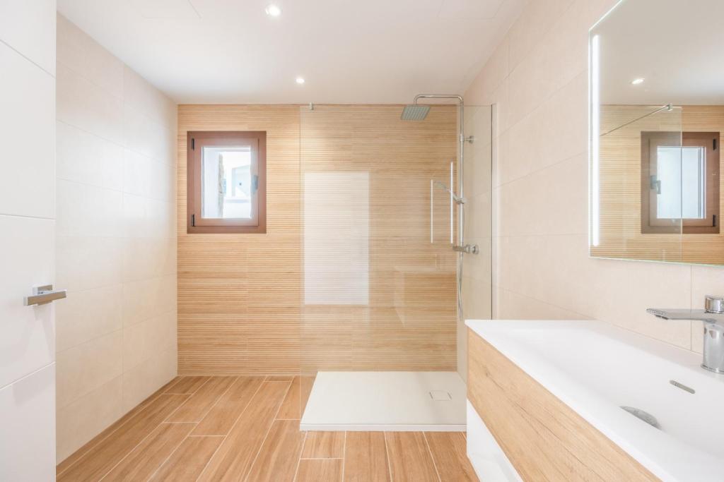 5 bed villa in Alfaz del Pi