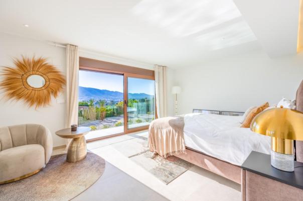 5 bed villa in Alfaz del Pi