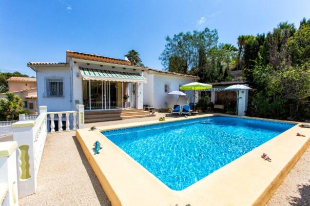 4 bed villas in Calpe