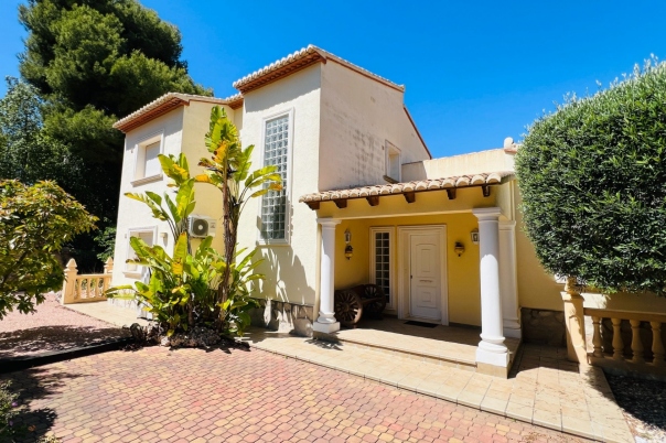 4 bed villa in Moraira
