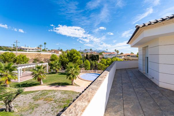 4 bed villa in La Nucía