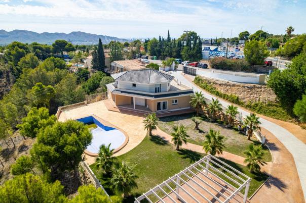 4 bed villa in La Nucía