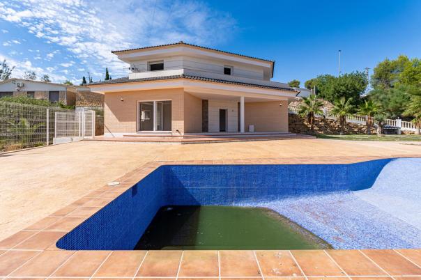 4 bed villa in La Nucía