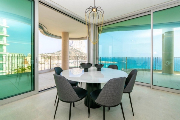 4 bed apartamento in Calpe / Calp