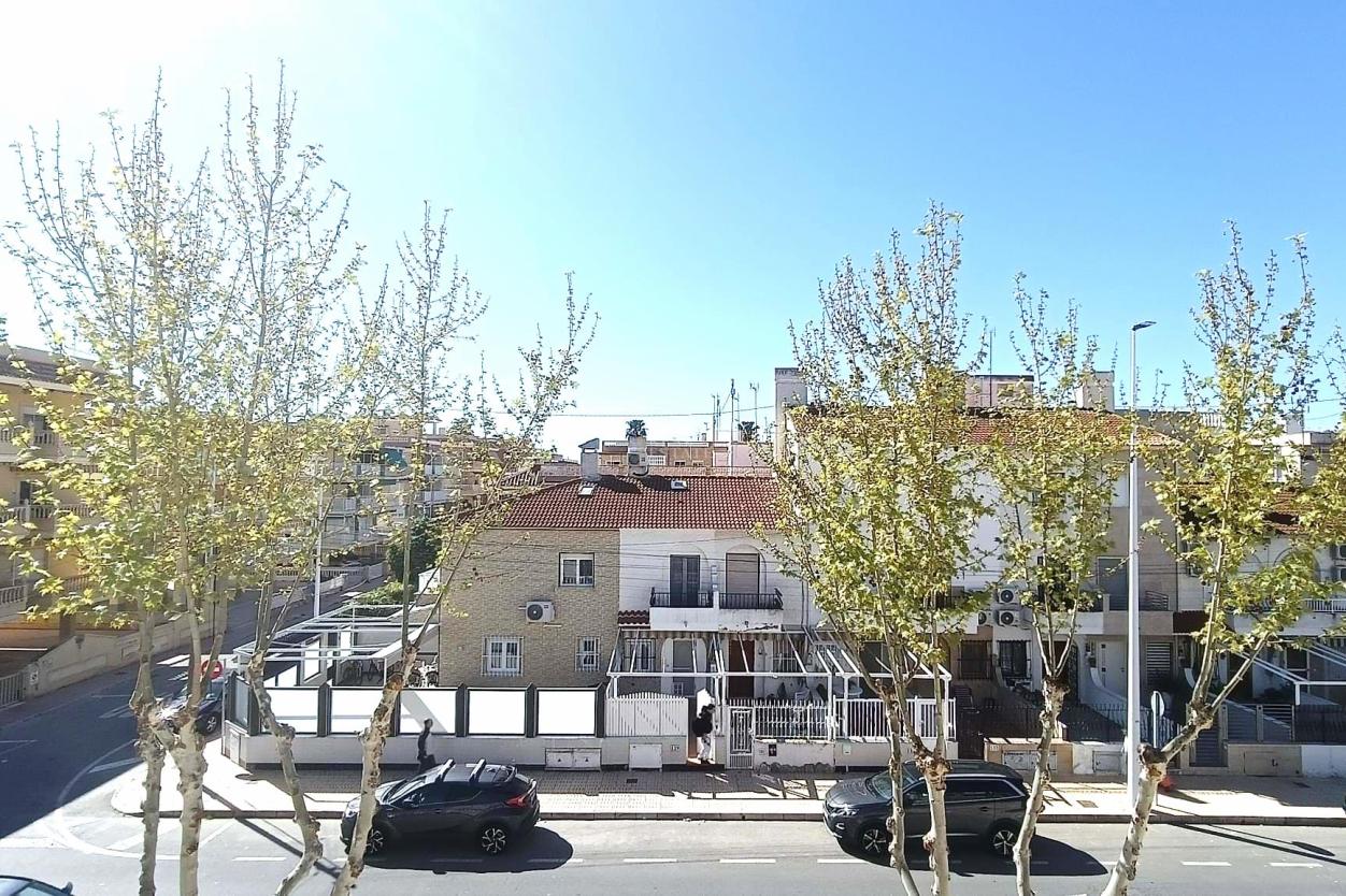 4 bed bungalow in Santa Pola