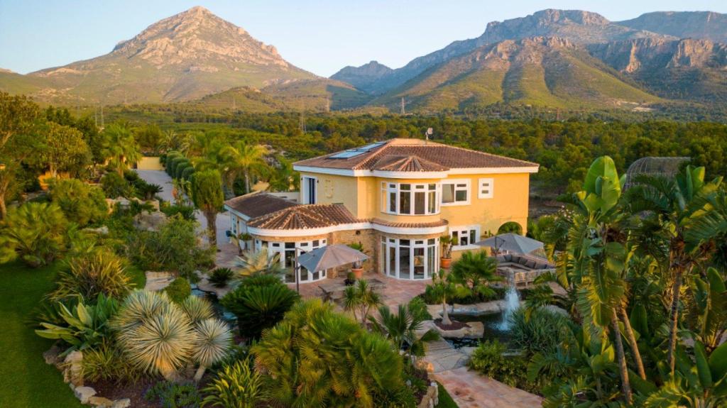 7 bed villa in La Nucía