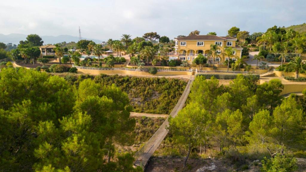 7 bed villa in La Nucía