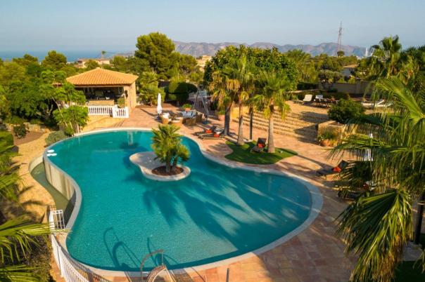 7 bed villa in La Nucía