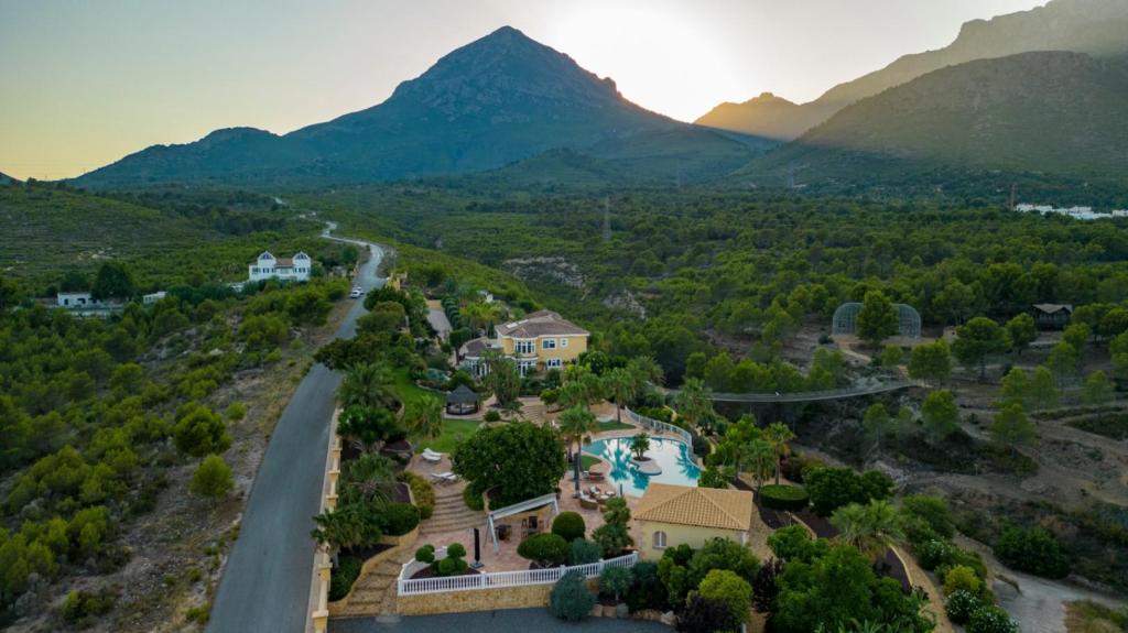 7 bed villa in La Nucía