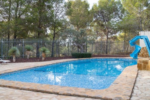 7 bed villa in La Nucía