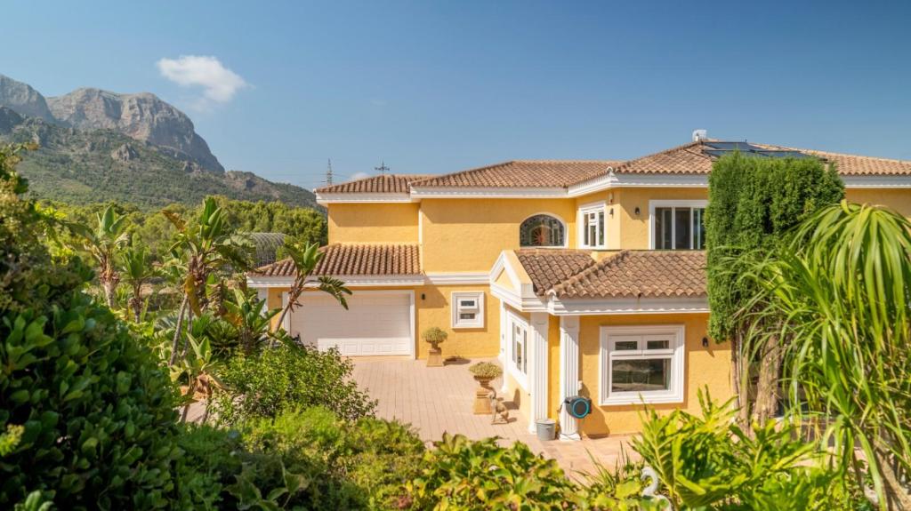 7 bed villa in La Nucía