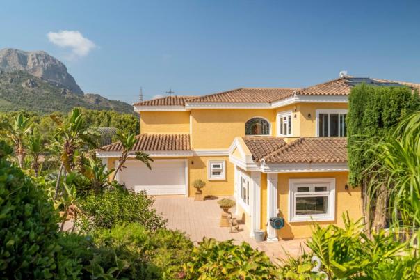 7 bed villa in La Nucía