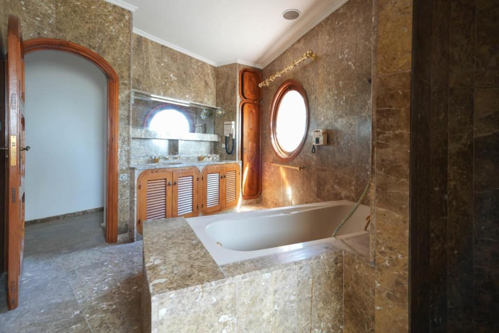 5 bed villa in Moraira