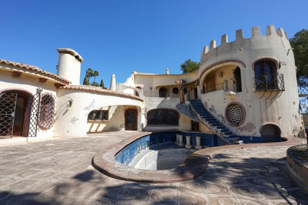5 bed villa in Moraira