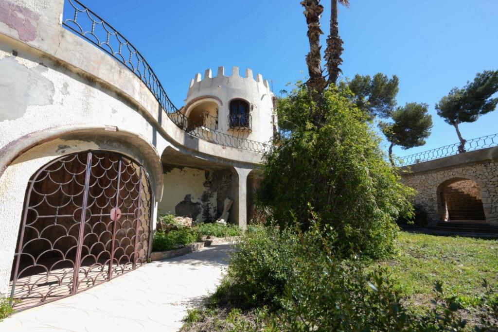 5 bed villa in Moraira