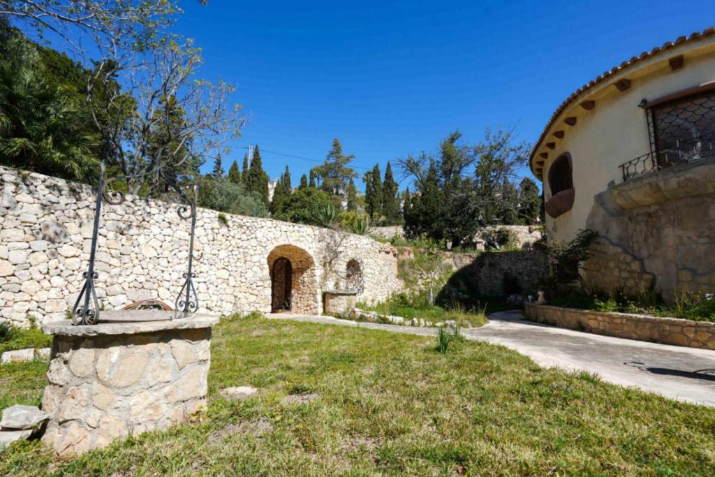 5 bed villa in Moraira