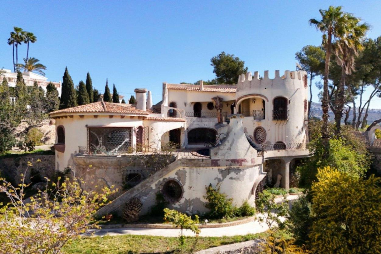 5 bed villa in Moraira