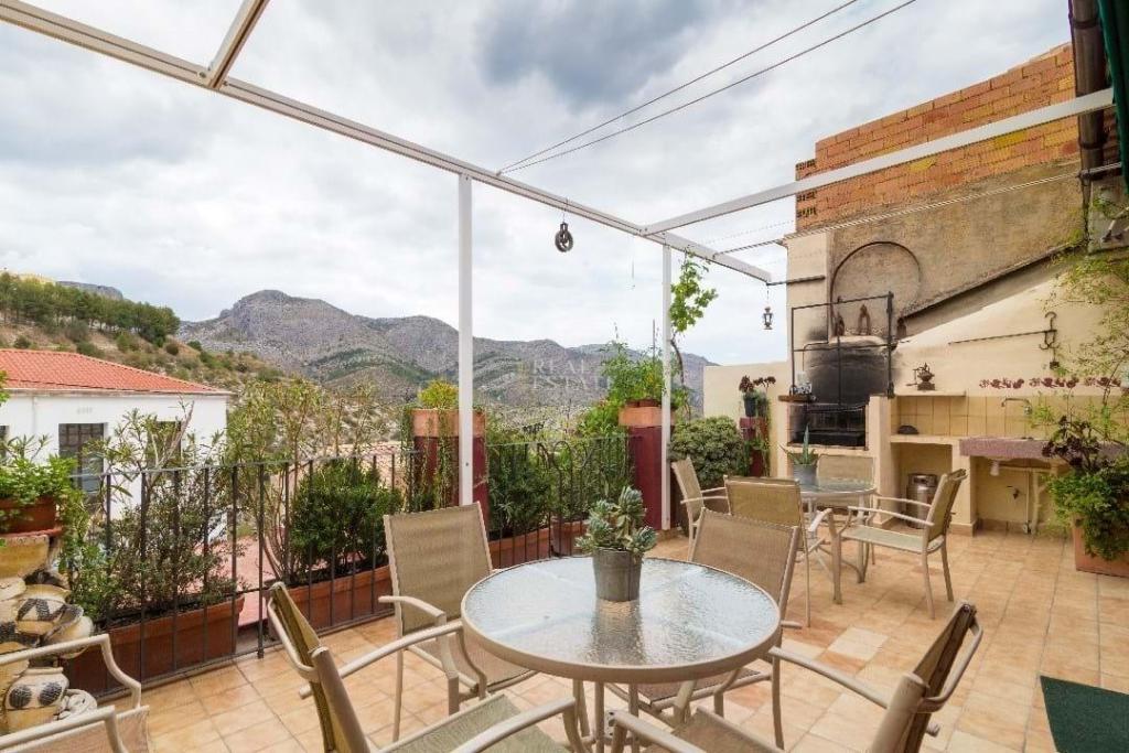 5 bed townhouse in Vall de Laguar (la)