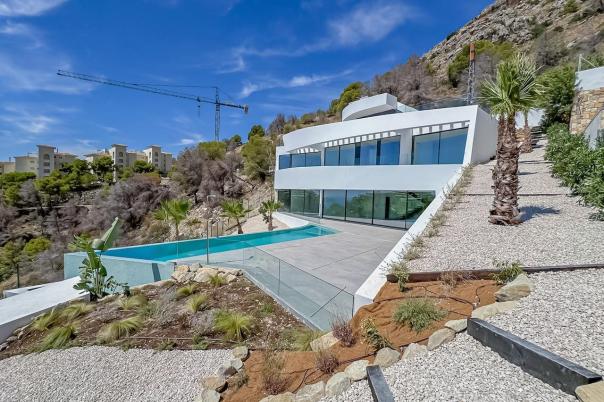 4 bed villas in Altea