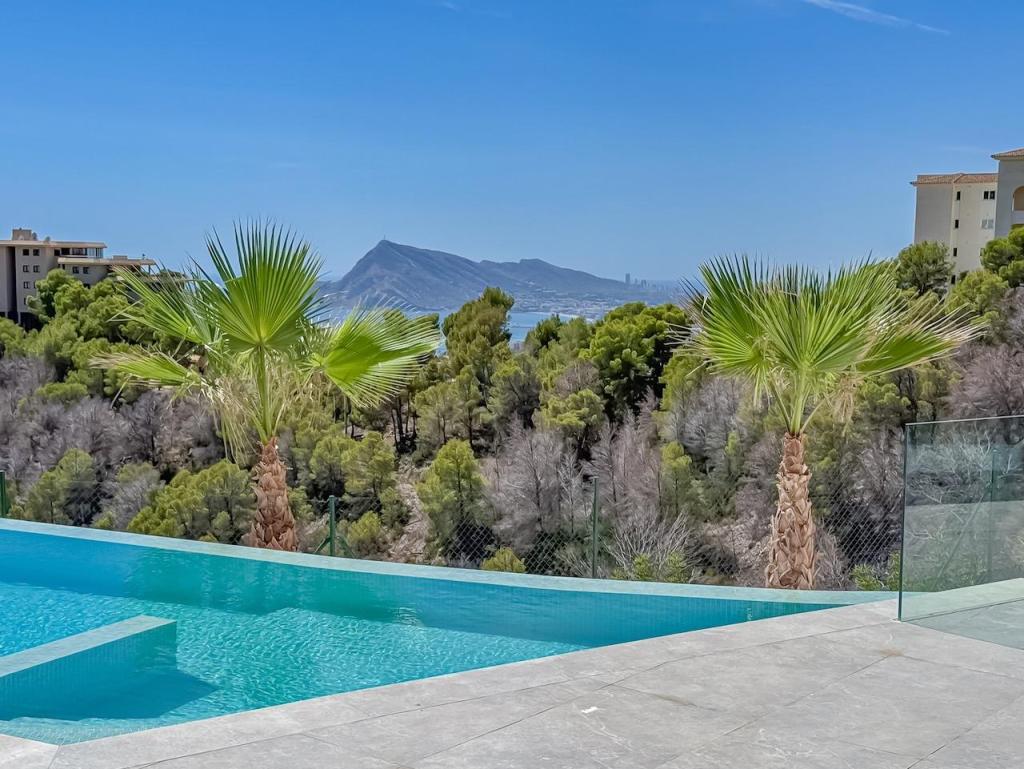 4 bed villas in Altea