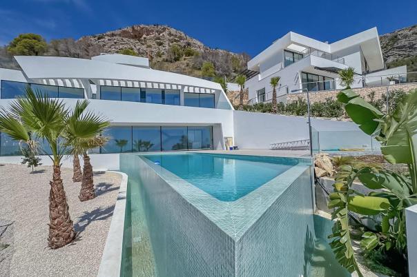 4 bed villas in Altea